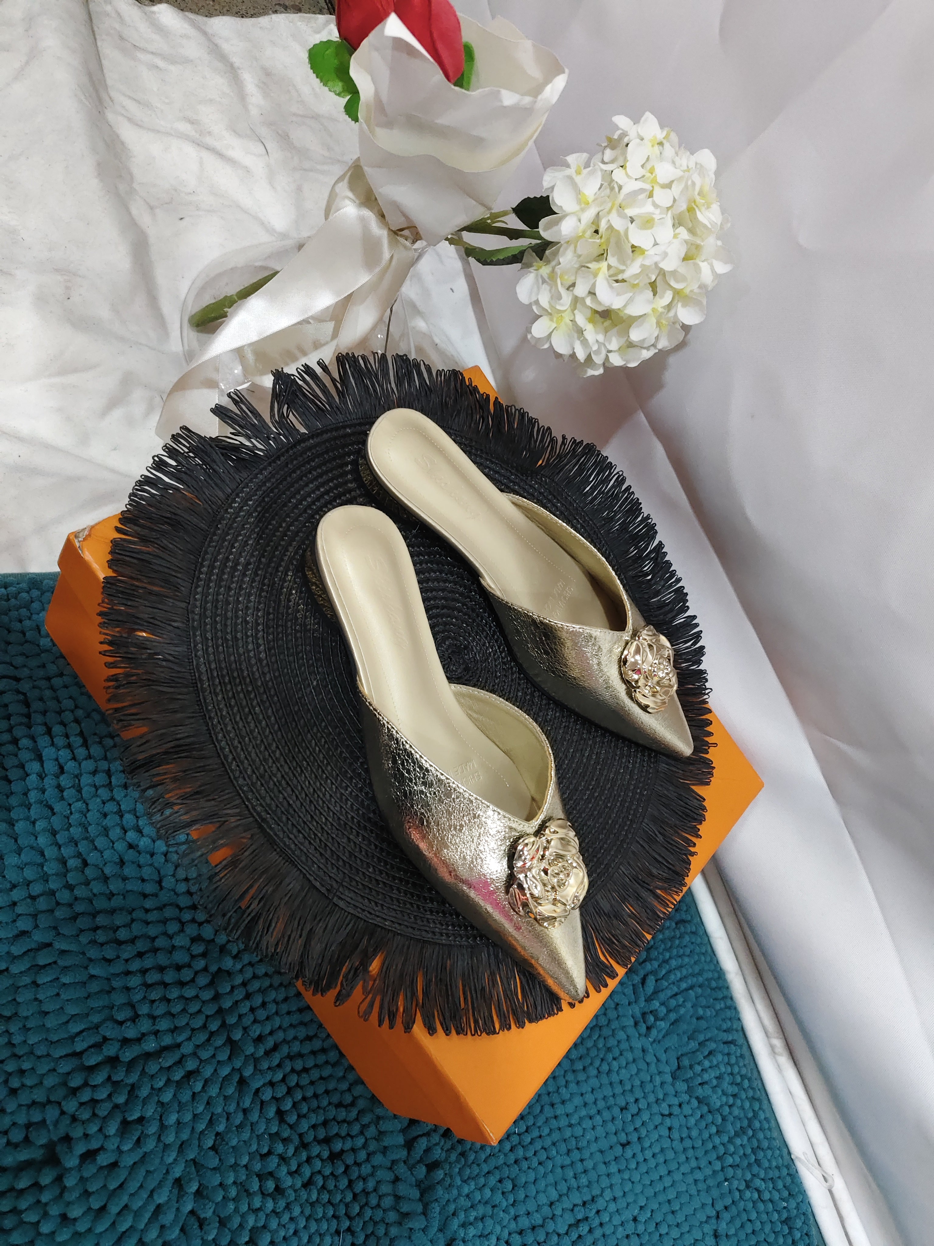 2025women's New Shoes For Spring Fashion Style Metal