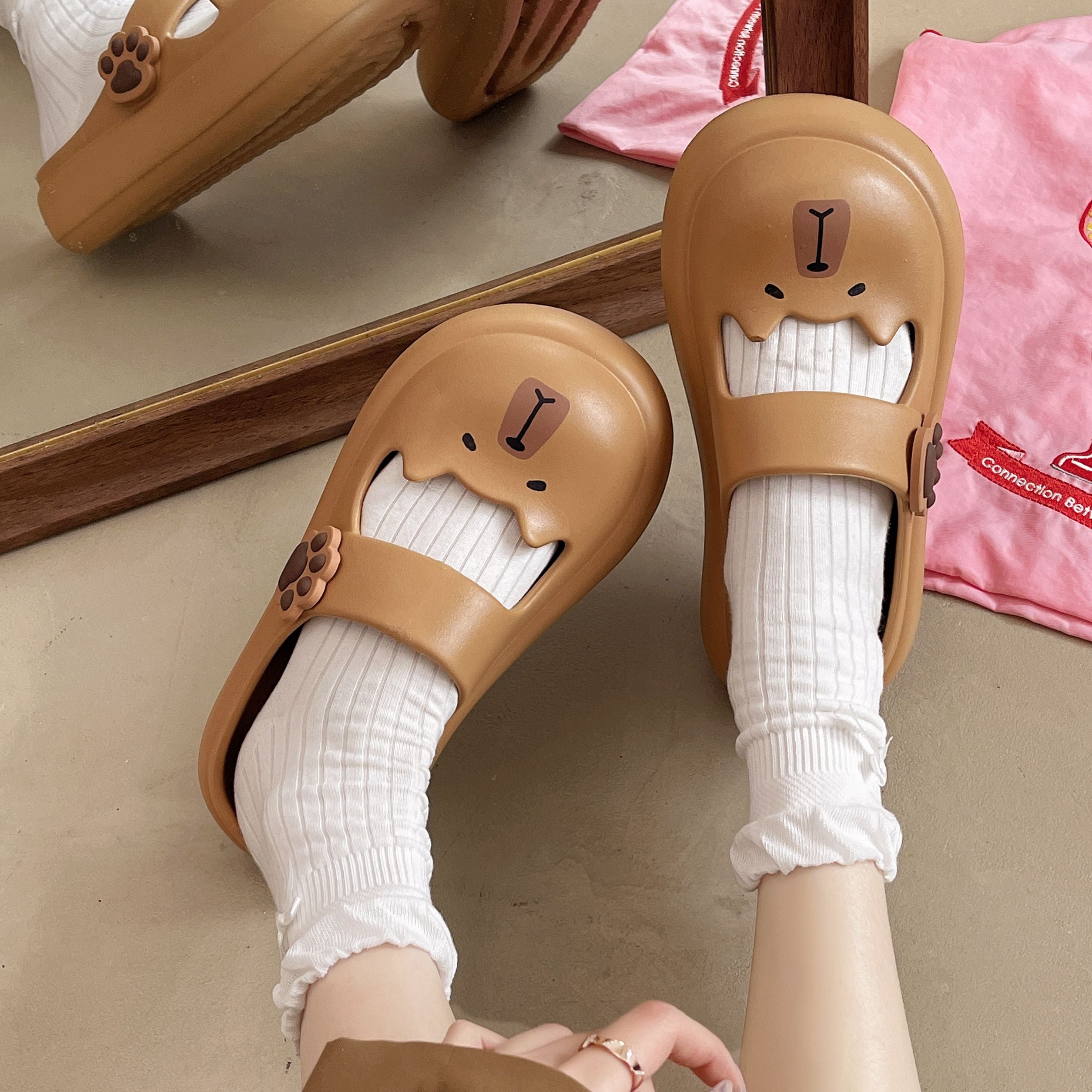 Indoor Home Thick-soled Non-slip Cartoon Closed-toe Slippers