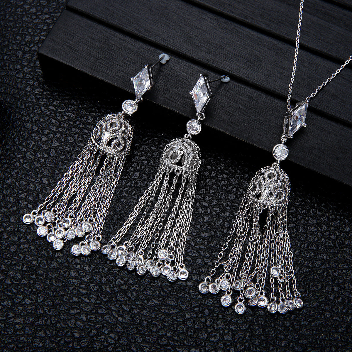 Hollow Earrings Geometric Diamond Necklace Set